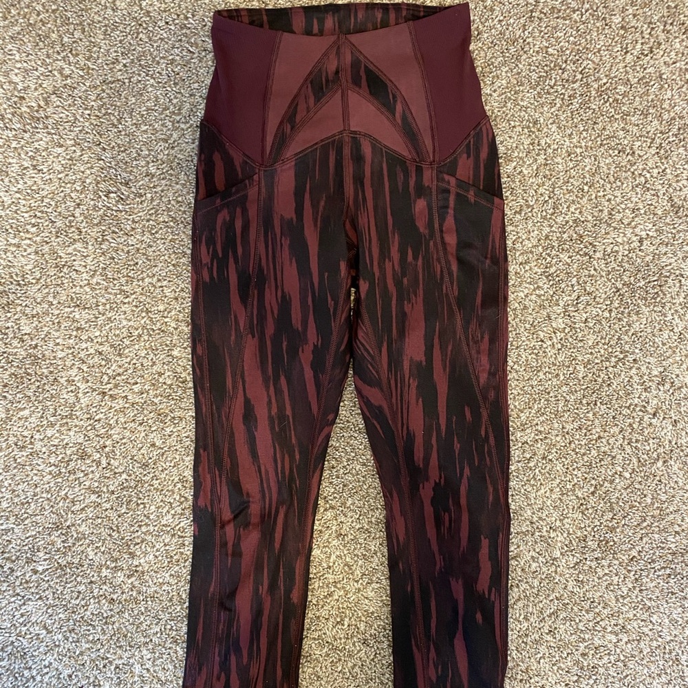 Cropped Lululemon high-rise leggings